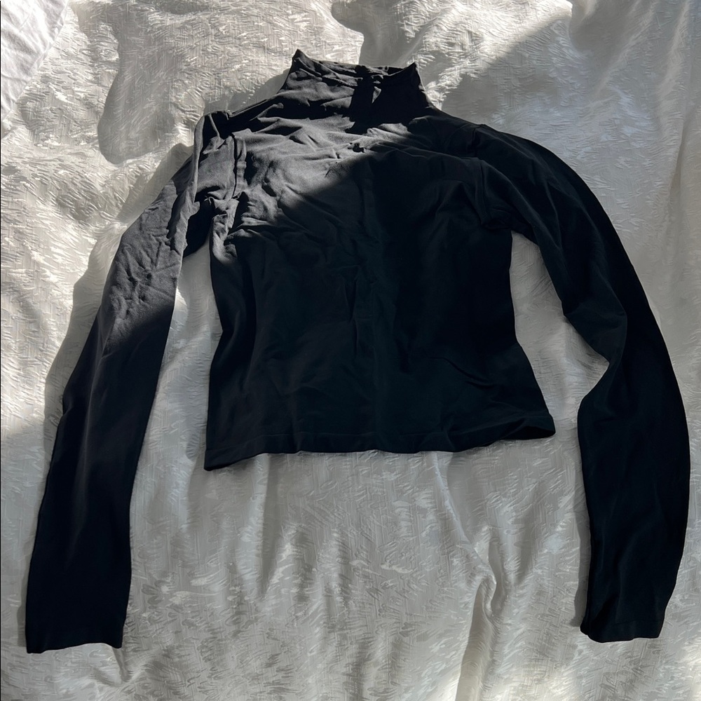 SKIMS Black Long Sleeve Women's Top